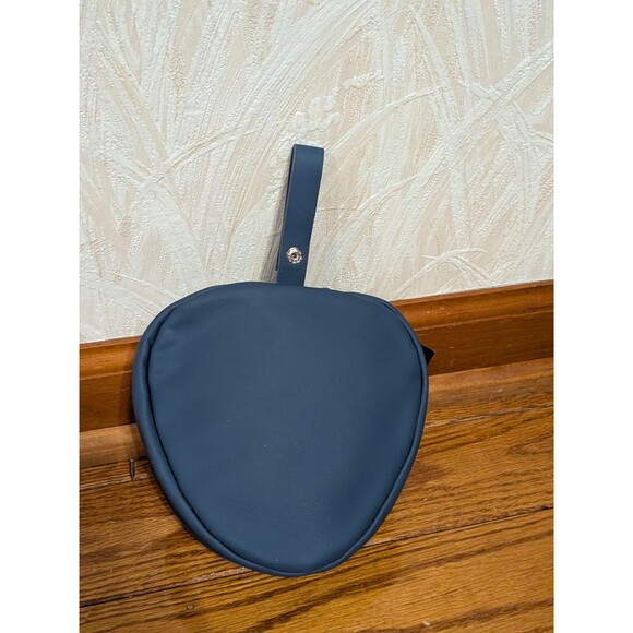 United Airlines Polaris Class Therabody Inflight Amenity Bag EMPTY - Picture 3 of 4